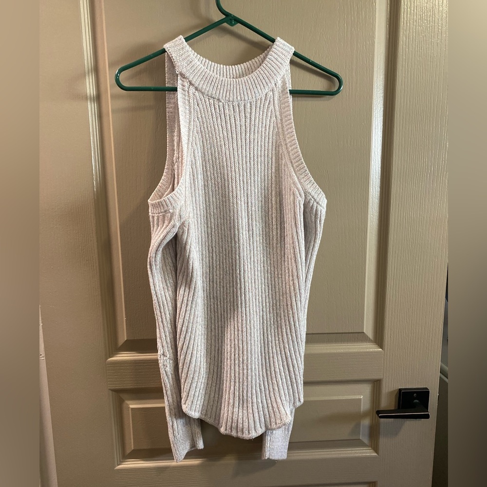 NY&Co. Ladies Peep Shoulder Sweater Size M.